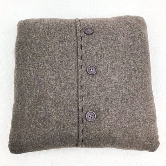 Handcrafted Hook Floral Accent Pillow - Picture 3 of 7